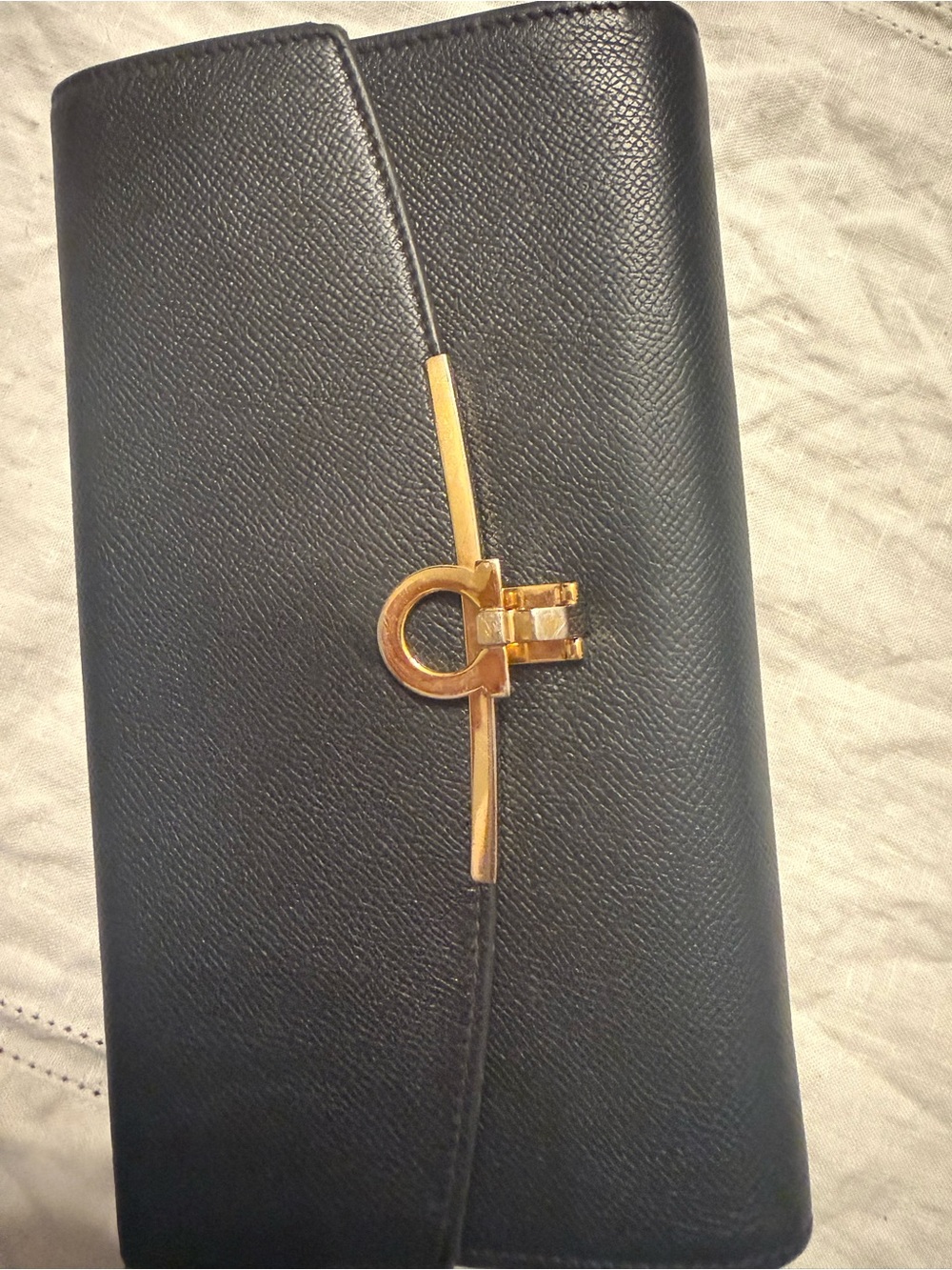 Salvatore Ferragamo clutch - Picture 5 of 9